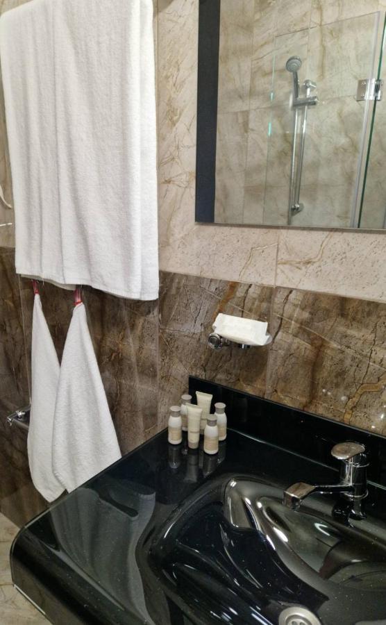 Hotel Leda Sofia Bagian luar foto